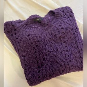 Relativity woman’s sweater size S.